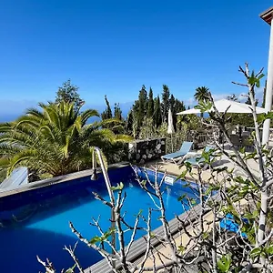 https://villa-buena-vista-mit-pool-und-sauna.in-canary-islands.com